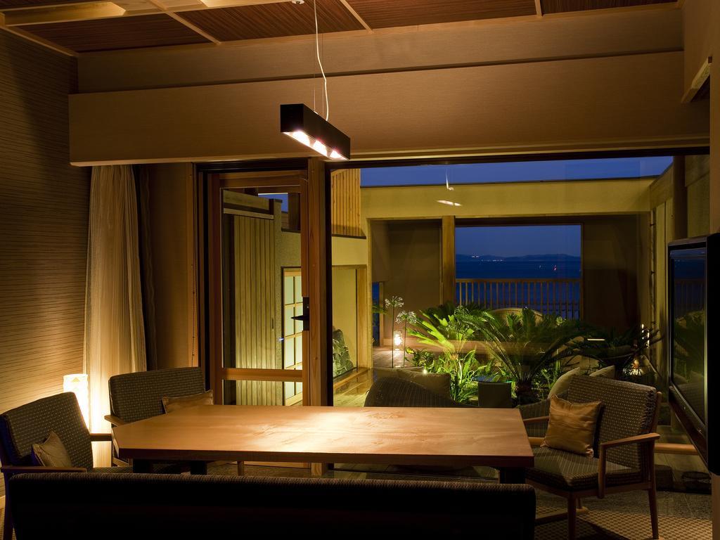 Hotel New Awaji Sumoto Zewnętrze zdjęcie